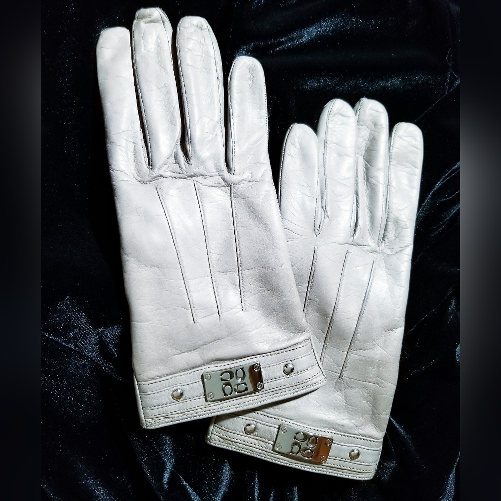 NWOT - Coach Lava-Grey Leather Gloves, Silver Logo Plaque, & Cashmere Lining 8